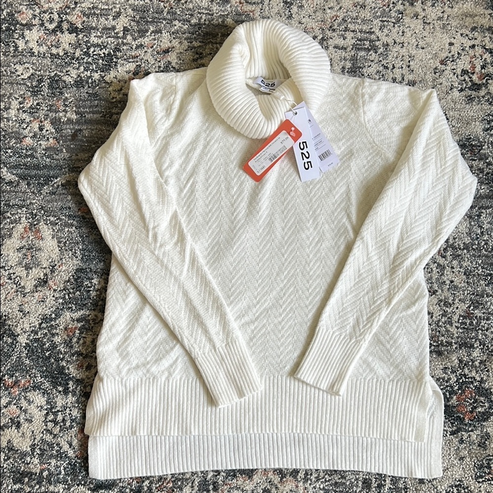 Women's 525 White Turtleneck Sweater